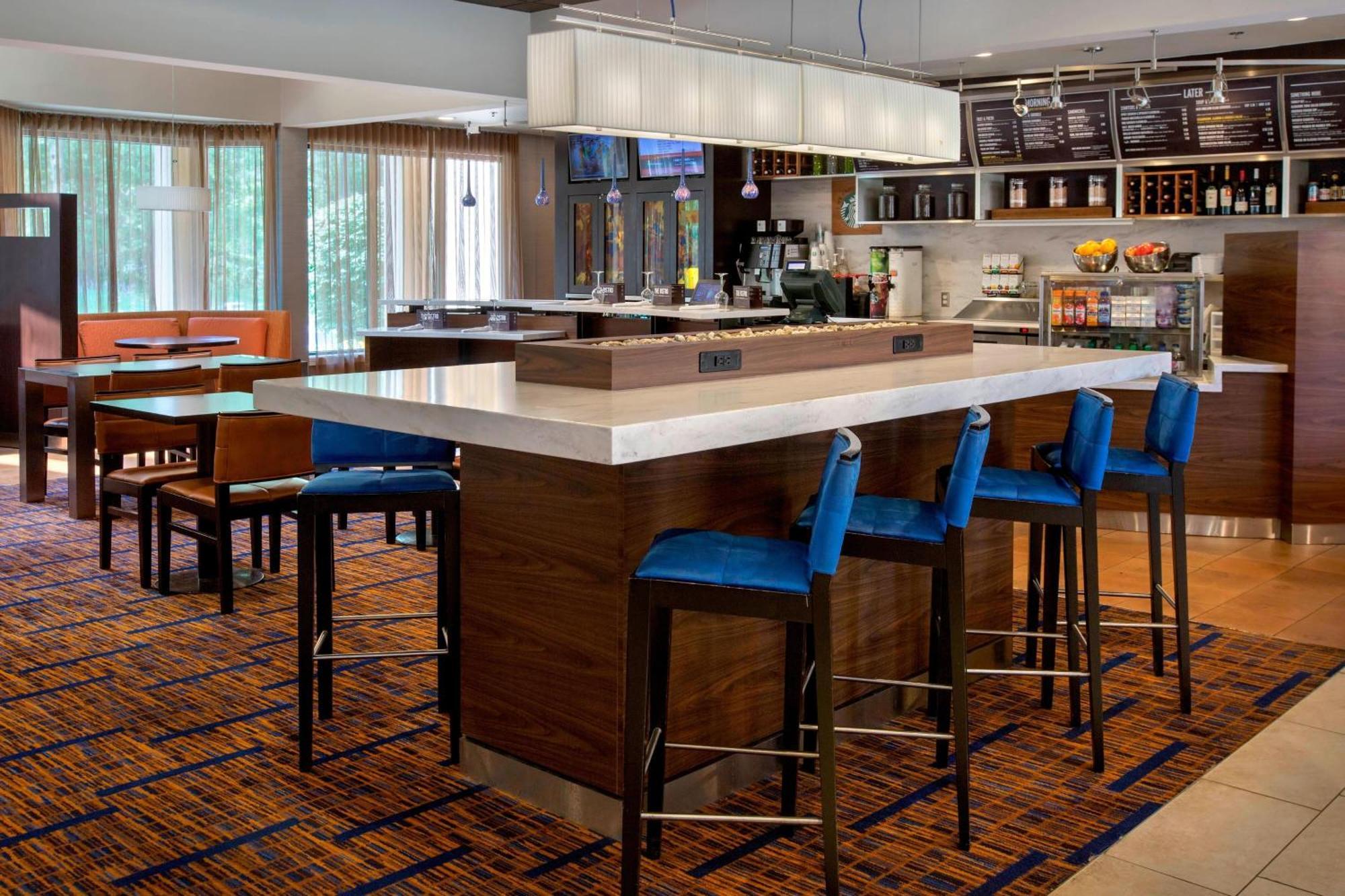 Courtyard By Marriott Boston Andover Exterior photo